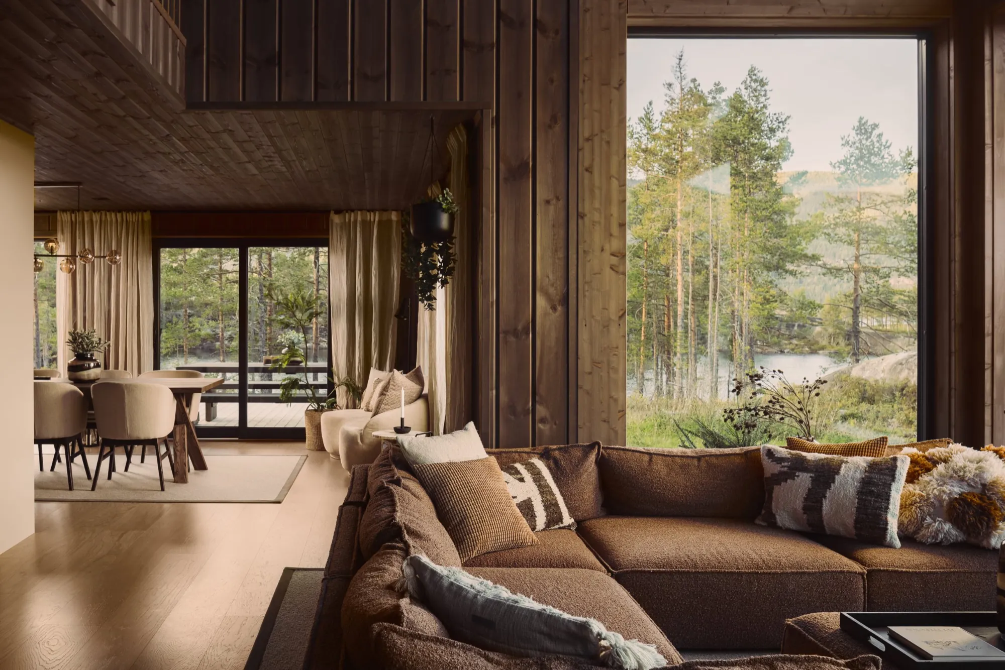 Ferienhaus an einem See in Vradal, Norwegen